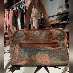 Elegant Floral Tapestry Bag